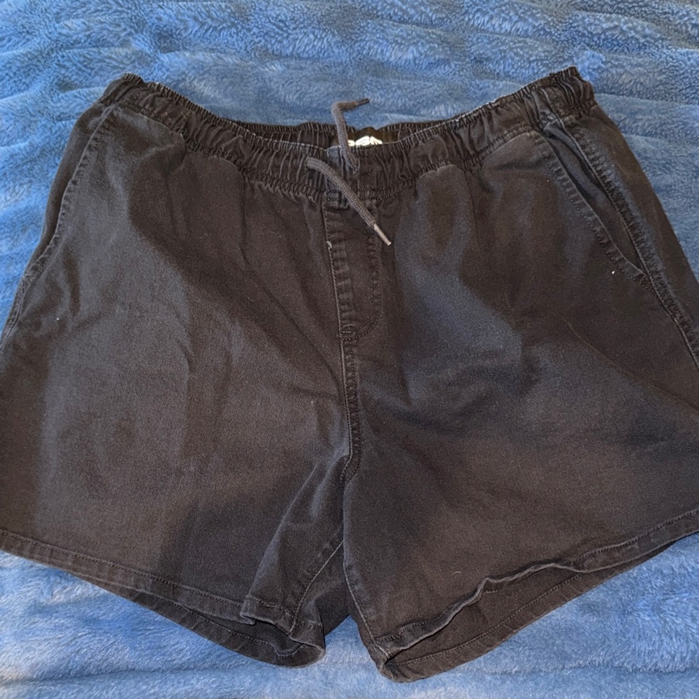 Stylish Black Elastic Waist Shorts
